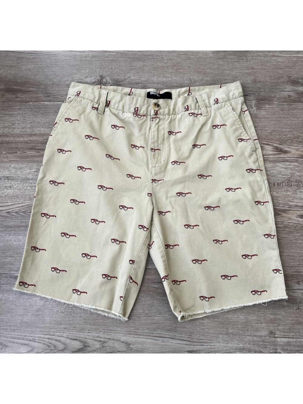 BDG Urban Outfitters Cut Off Shorts Mens 36 Tan Sunglasses Print 10" Inseam